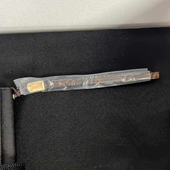 Designer Inspired Clutch Wristlet Wallet - Picture 2 of 8